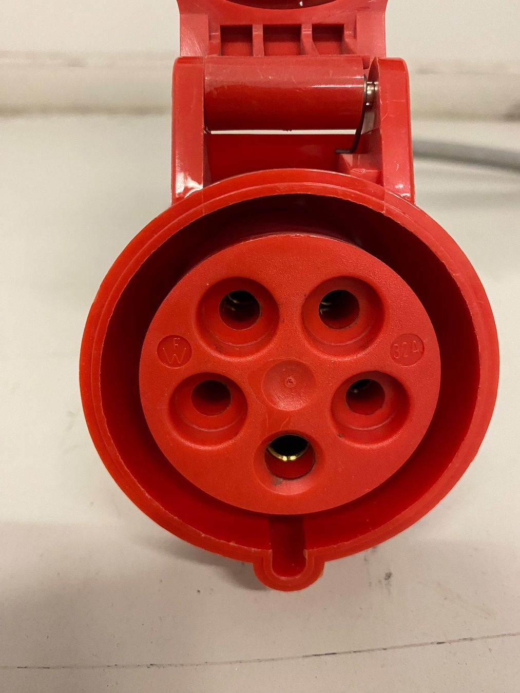 Walther Spine: CEE 32A 5-polig AP Steckdose – Usato da Eschlikon TG venduto da ArtRec 2