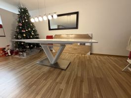 Weisser Esstisch, ausziehbar, Top Zustand, Winter Schnäppche