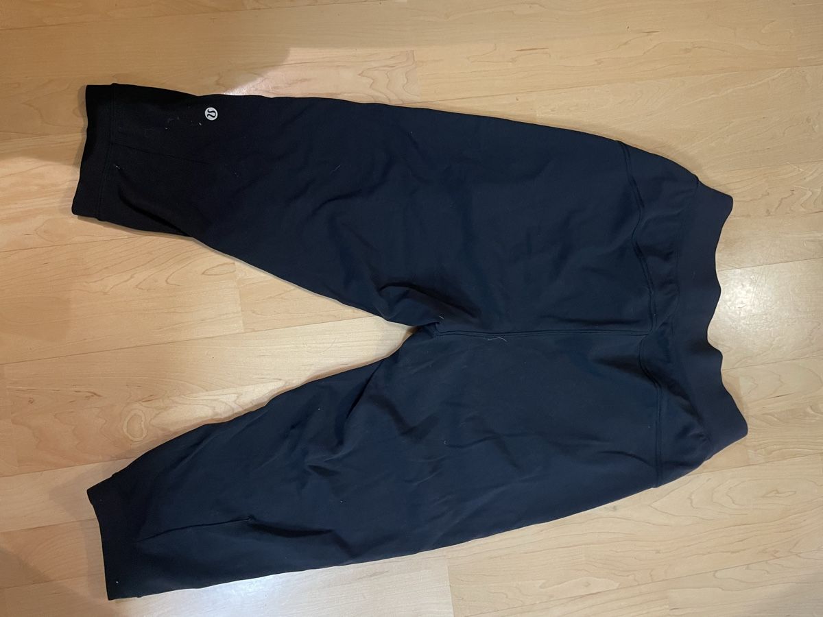 Lululemon Leggings: Lululemon 3/4 Baggie Pants – Usato da Adliswil venduto da alexreducereuse 1