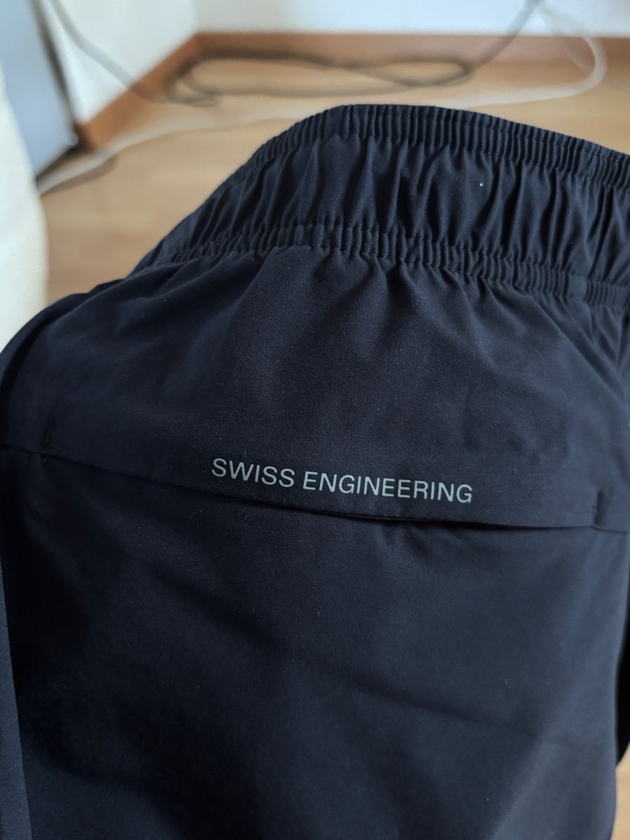 Pantaloni: On running - core shorts  – Nuovo (secondo la descrizione) da Zürich venduto da Hanna-Hadorn 2