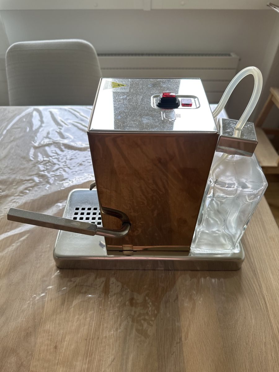 La Piccola Kaffeemaschinen & Espressomaschinen: La Piccola Kaffeemaschine gold – Gebraucht aus Bülach von  2