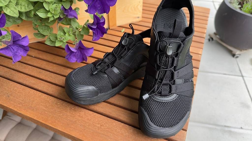 Scarpe da donna: Teva Hydratek Sandalen wie neu  – Usato da Grabs venduto da Milmo-MW 1
