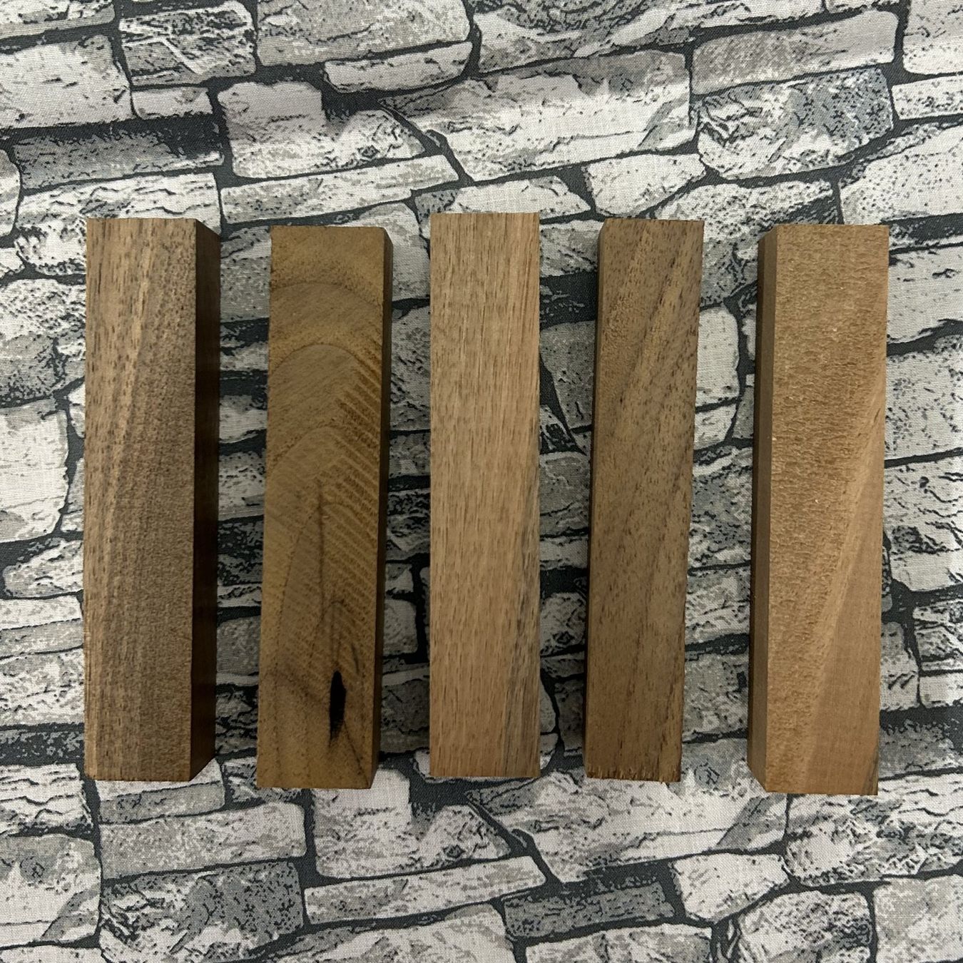 Holzartikel: Penblanks Nussbaumholz aus der Schweiz – Gebraucht aus Schönenbaumgarten von Maven