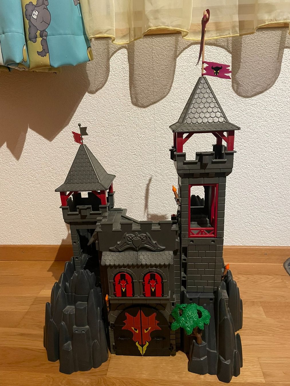 Playmobil Giocattoli: Ritterburg Playmobil – Usato da Balterswil venduto da sazu22 1