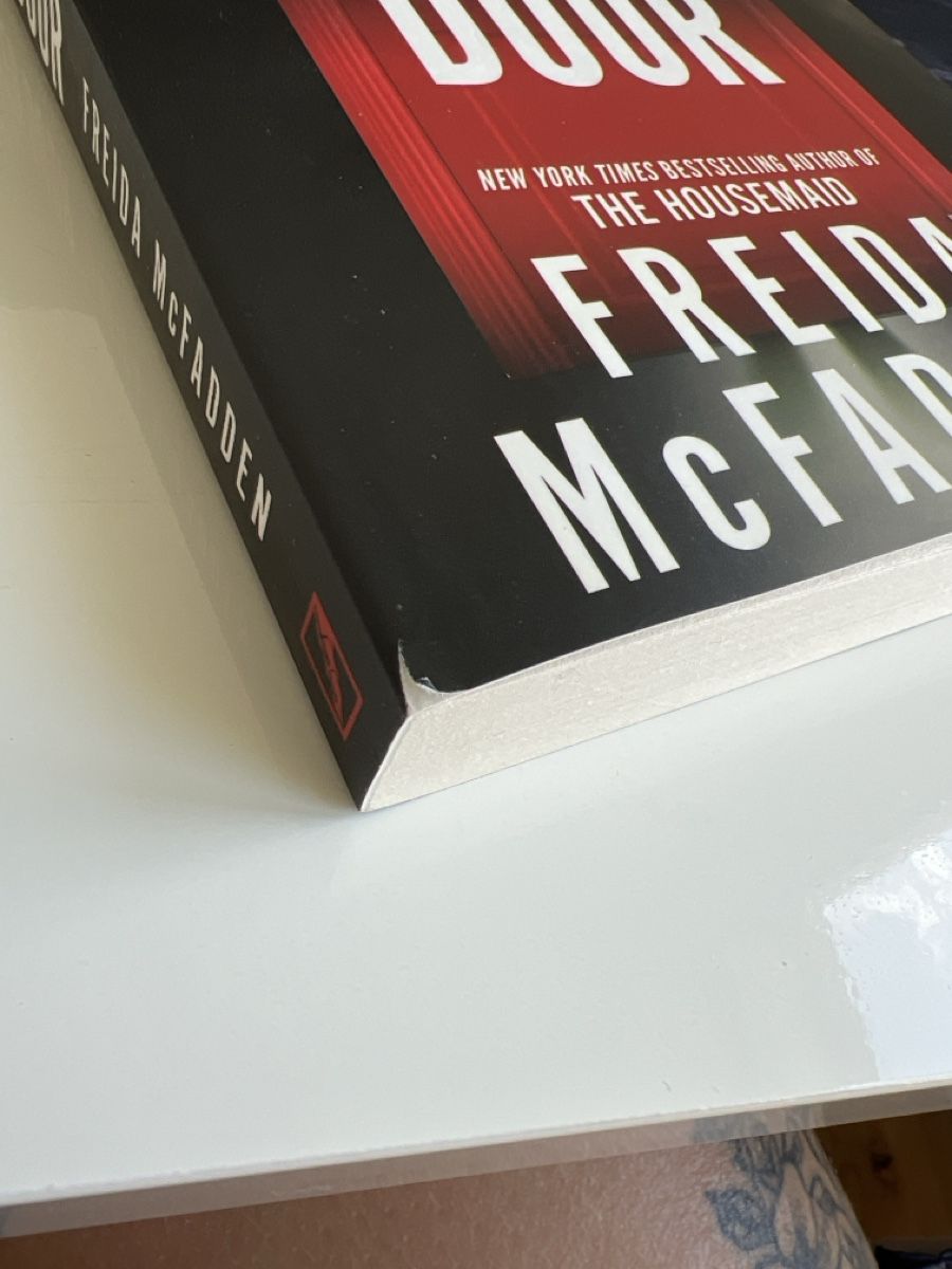 Livres: "The Locked Door" von Freida McFadden – D'occasion à Ottenbach par ced_vw9h 1