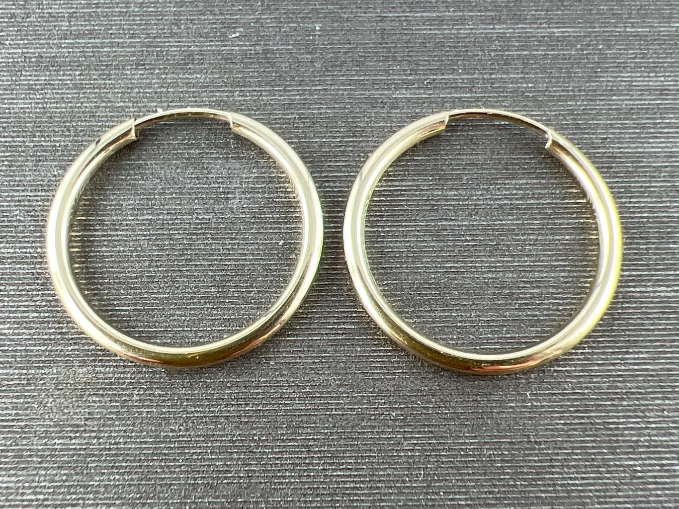 Ohrringe & -stecker: Creolen 375 Gold – Gebraucht aus Niederuzwil von leo_8857 1