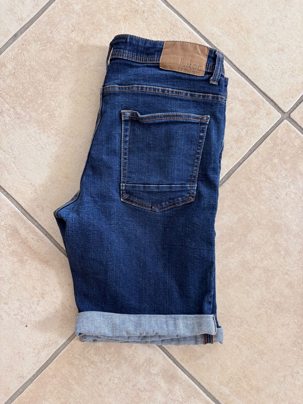 Pantaloni: Jeans Shorts M von SMOG – Usato da Balsthal venduto da Uroby 2