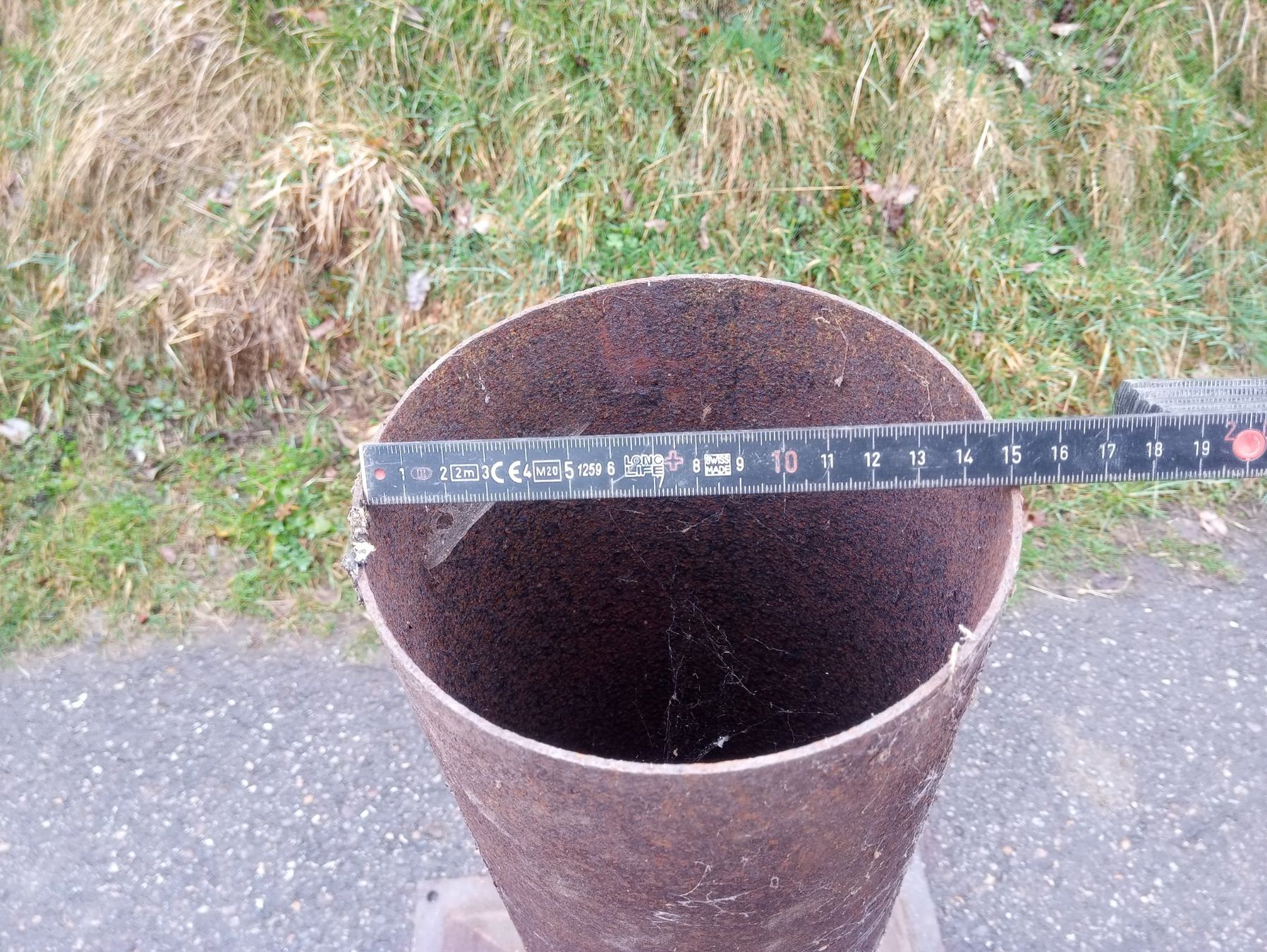 Cheminée: Rauchabzughaube, Kamin, Gartengrill – Gebraucht aus Hüswil von  5