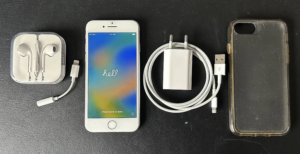 Apple Handys / Smartphones: iPhone 8 / 64GB – Gebraucht aus Zürich von space_man_spiff
