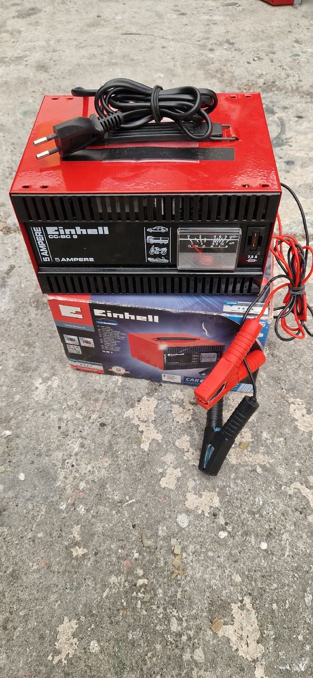 Einhell Batterie-Ladegeräte: Ladegerät 12 V Einhell – Gebraucht aus Romanshorn von fag_gnd6