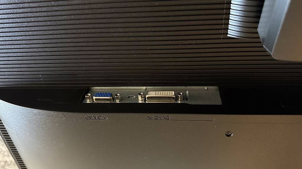Monitor: Bildschirm (Diagonale 60cm) – Usato da Lausen venduto da dannywidmer 2