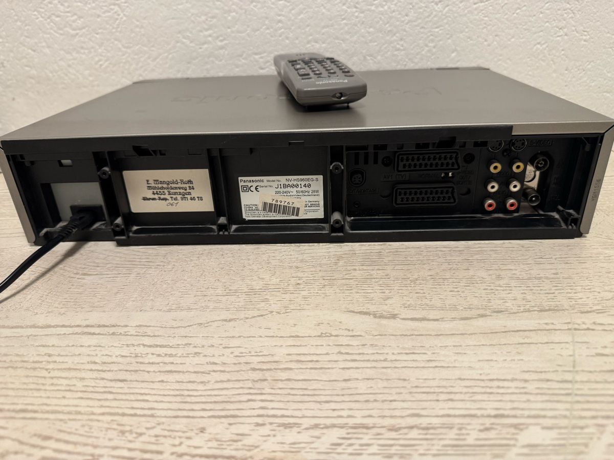 Panasonic Registratori: Panasonic nv-hs960 super vhs recorder – Usato da Zunzgen venduto da milesdavis76 5