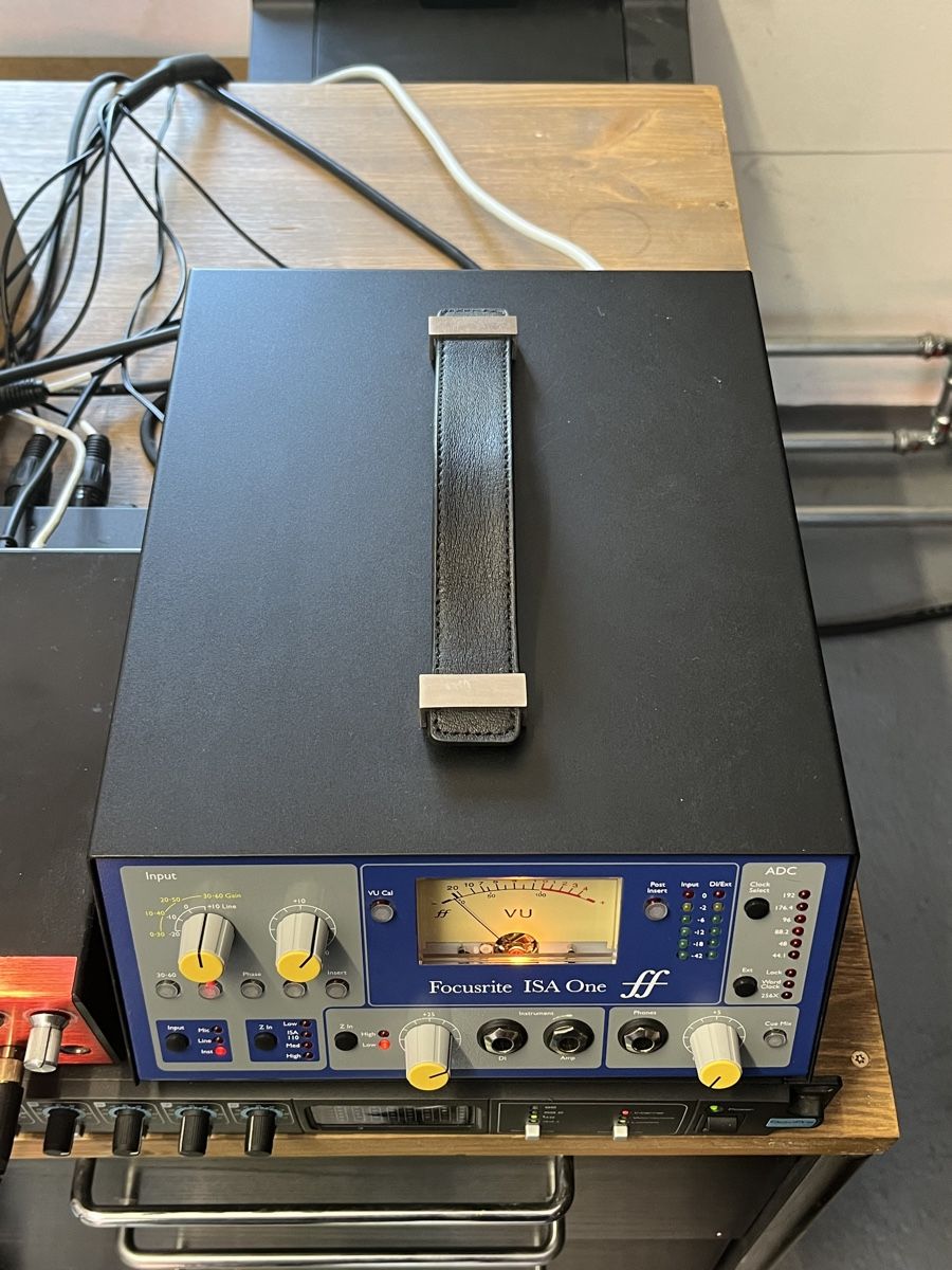 Focusrite Amplificateurs: Focusrite ISA One preamp – D'occasion à Sion par  1