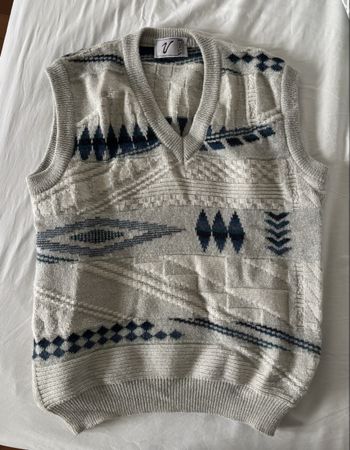 Retro knit vest, unique geometric pattern, size L, perfect f
