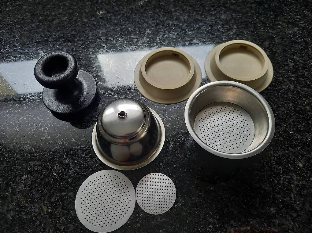 Macchine per caffè & Macchine per espresso: Dolce Gusto Neskafe Kapsel – Usato da Gontenschwil venduto da Schrauber3