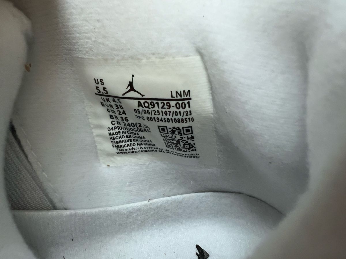 Scarpe da uomo: Nike Air Jordan 4 Retro – Nuovo (secondo la descrizione) da Wattwil venduto da IBiDaFurDi 4