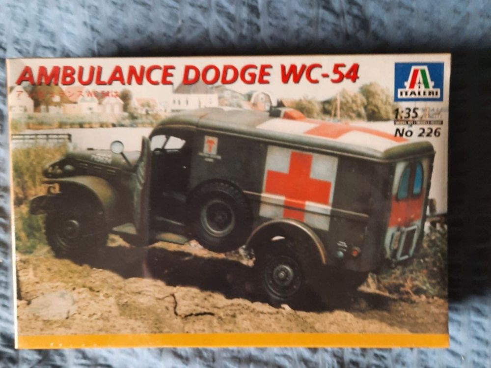 DODGE Ambulance WC54 1:35 ITALERI Militärmodelle (Nuovo e nell ...