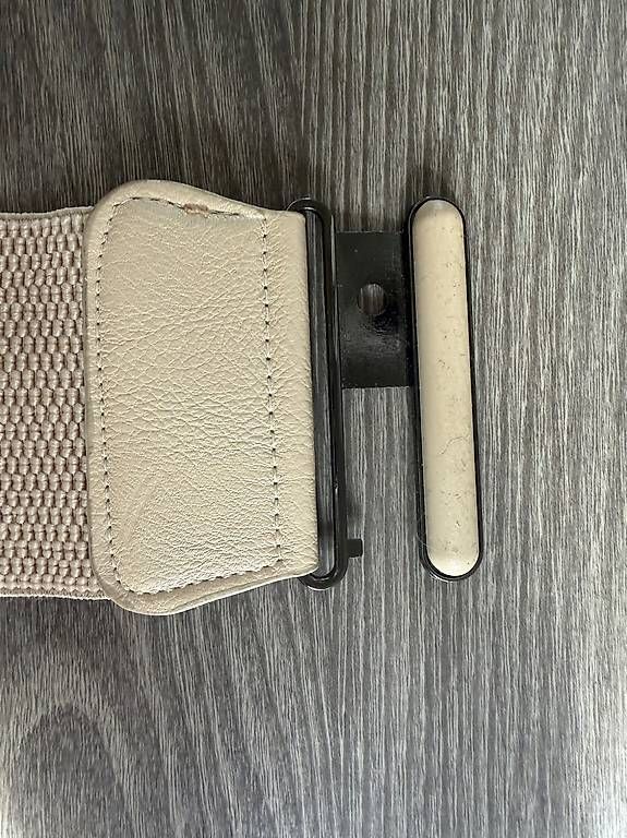 Cinture: Ceinture large élastique beige – Usato da Plan-les-ouates venduto da Jordane.S 2