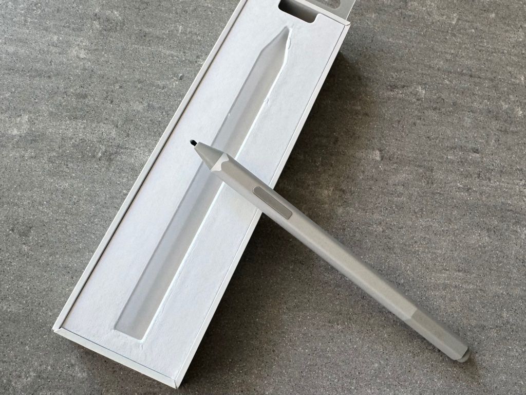 Microsoft Penna & Evidenziatori: Microsoft Surface Pen - 1776 - Eingabestift - Etui - silber – Usato da Zürich venduto da Alot16 5