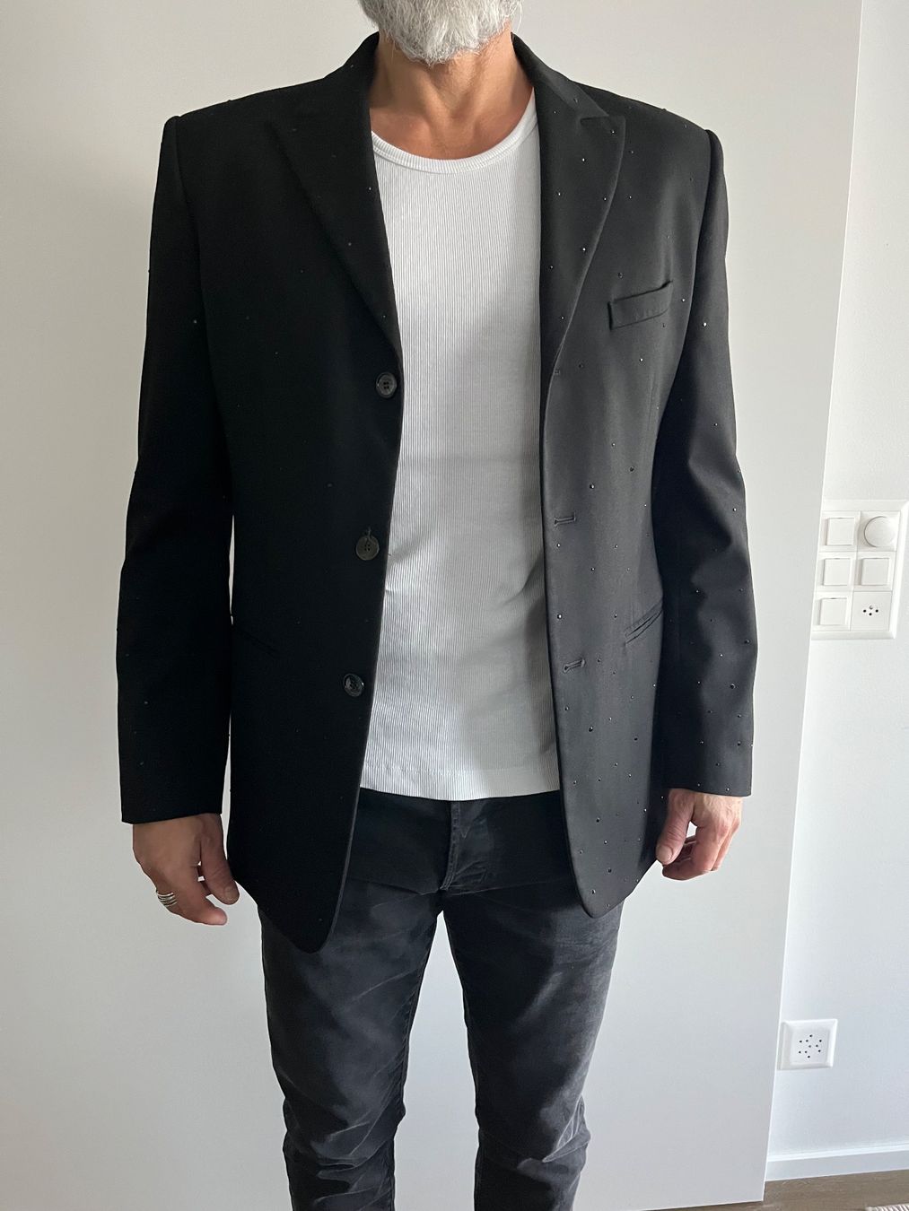 Giacche: Schwarzes Sakko mit Strass, Gazzarini Uomo – Usato da Birrwil venduto da Bruce1968