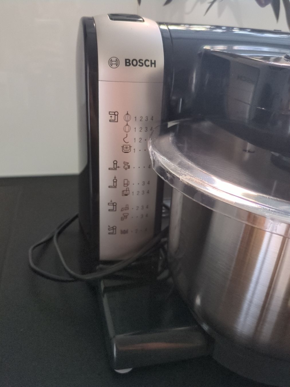 Bosch Küchengeräte: Bosch MUM4841 Küchenmaschine – Gebraucht aus Zürich von tea_kohlby 3