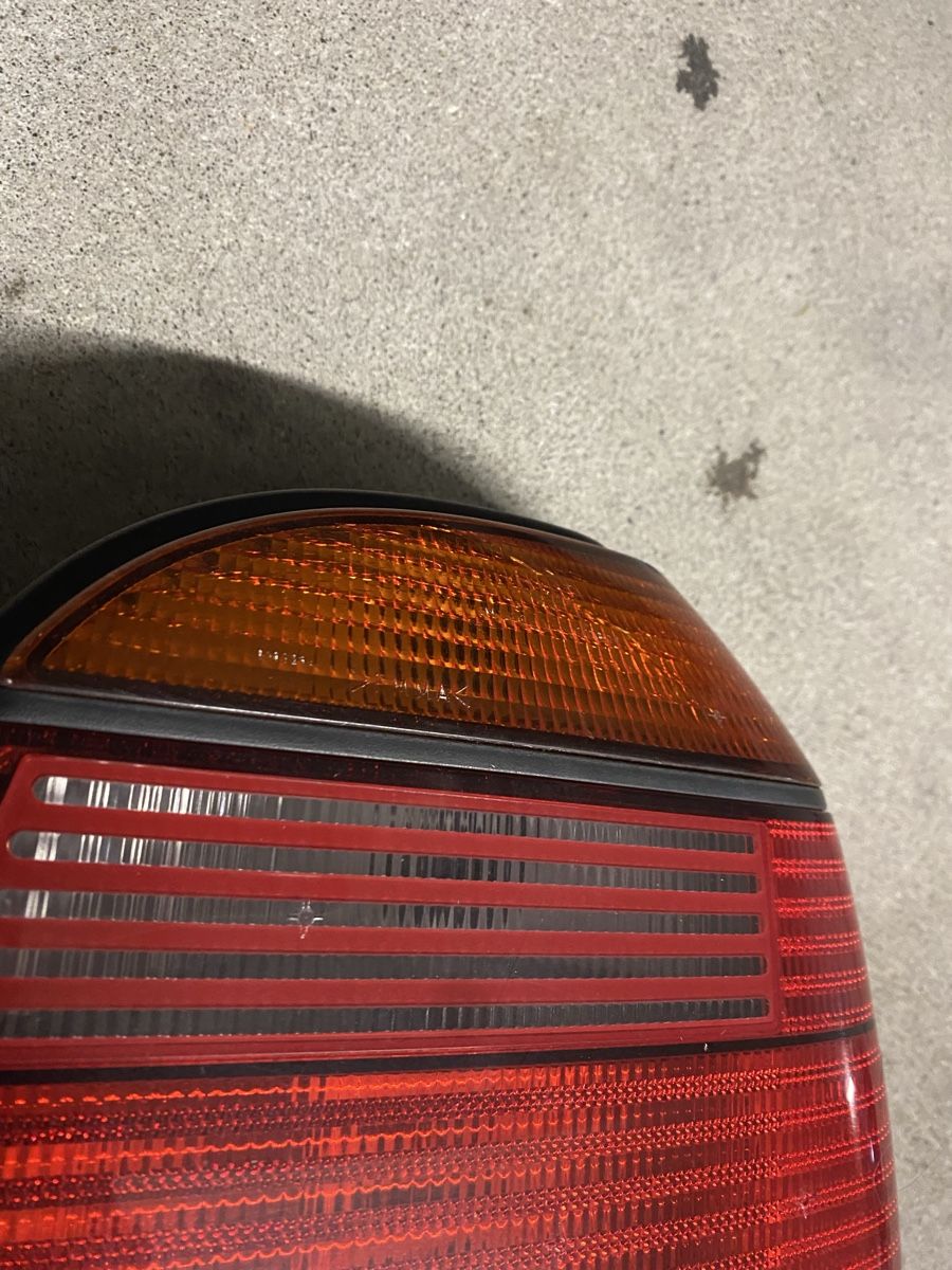 VW Toutes les pièces auto: Golf 3 Rückleuchten – Défectueux à Kreuzlingen par out_q97h 3