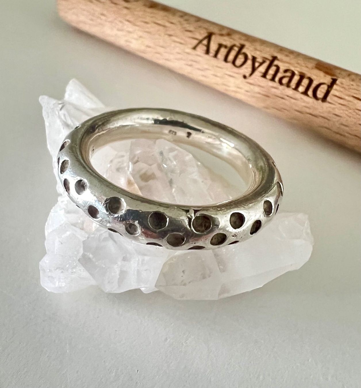 Anelli: Handgefertigt Eternity-Bandring Silber 925 Durchbruchmuster – Usato da Ruswil venduto da artbyhand 7