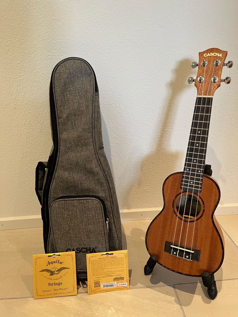 Musikinstrumente: Casha Premium mahogany Soprano Ukulele – Gebraucht aus Zürich von qui_xlb8