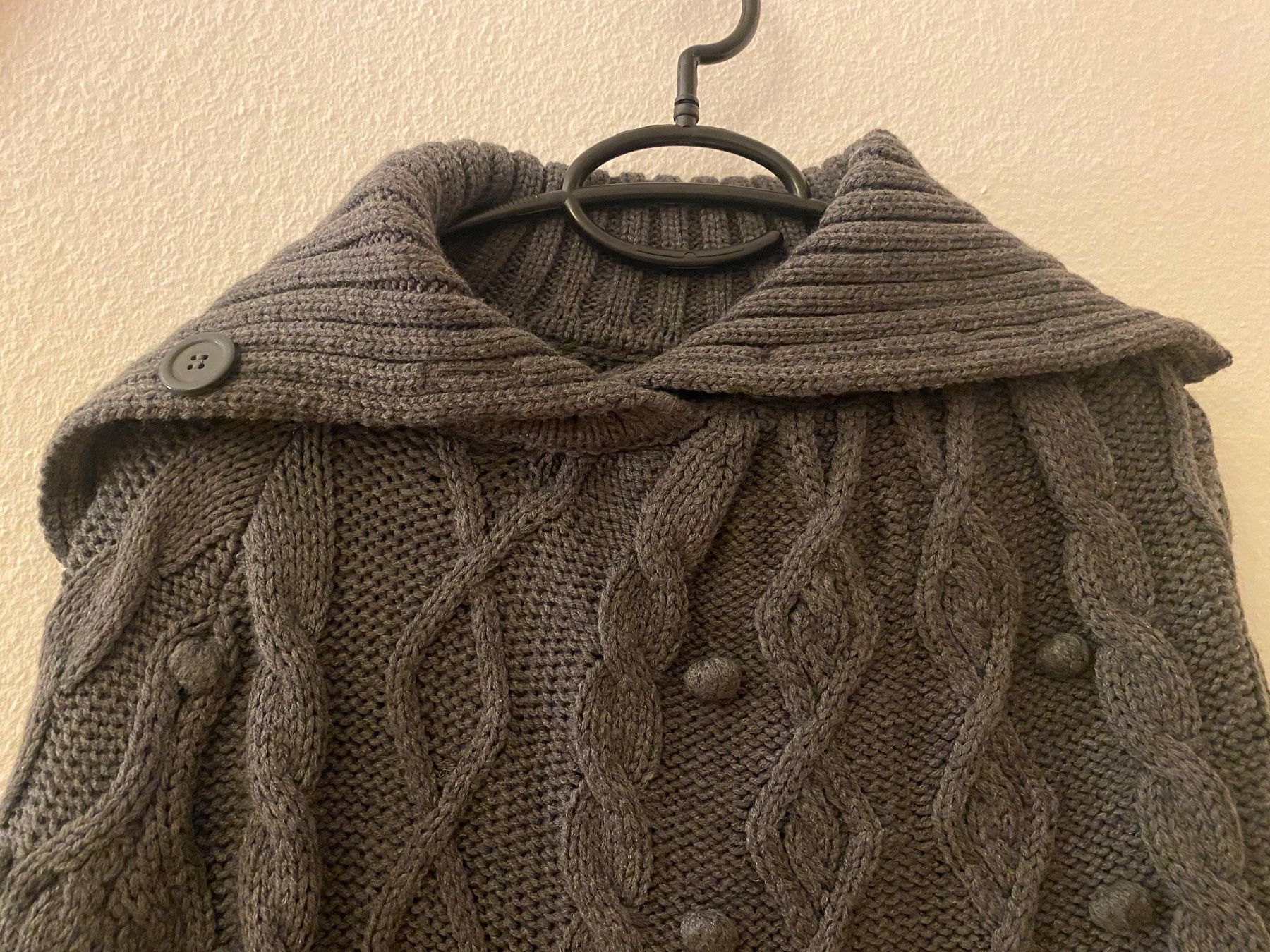 Altro in Moda donna: Poncho onesize Damen Strickpullover Strickjacke Fransen grau – Usato da Basel venduto da him_5r5n 1