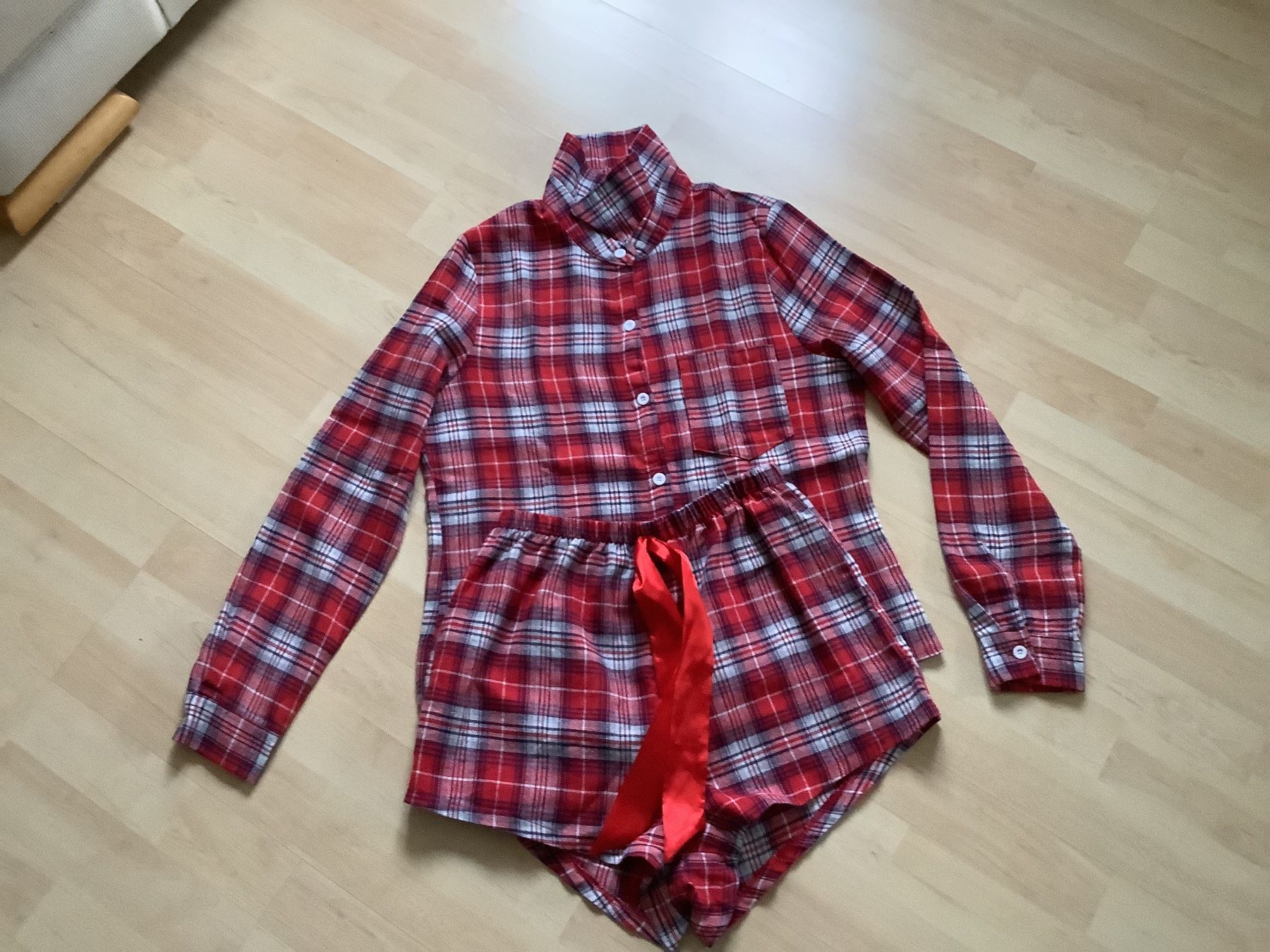 Negligees & Pigiami: Pyjama – Usato da Bremgarten AG venduto da Rhoru 1