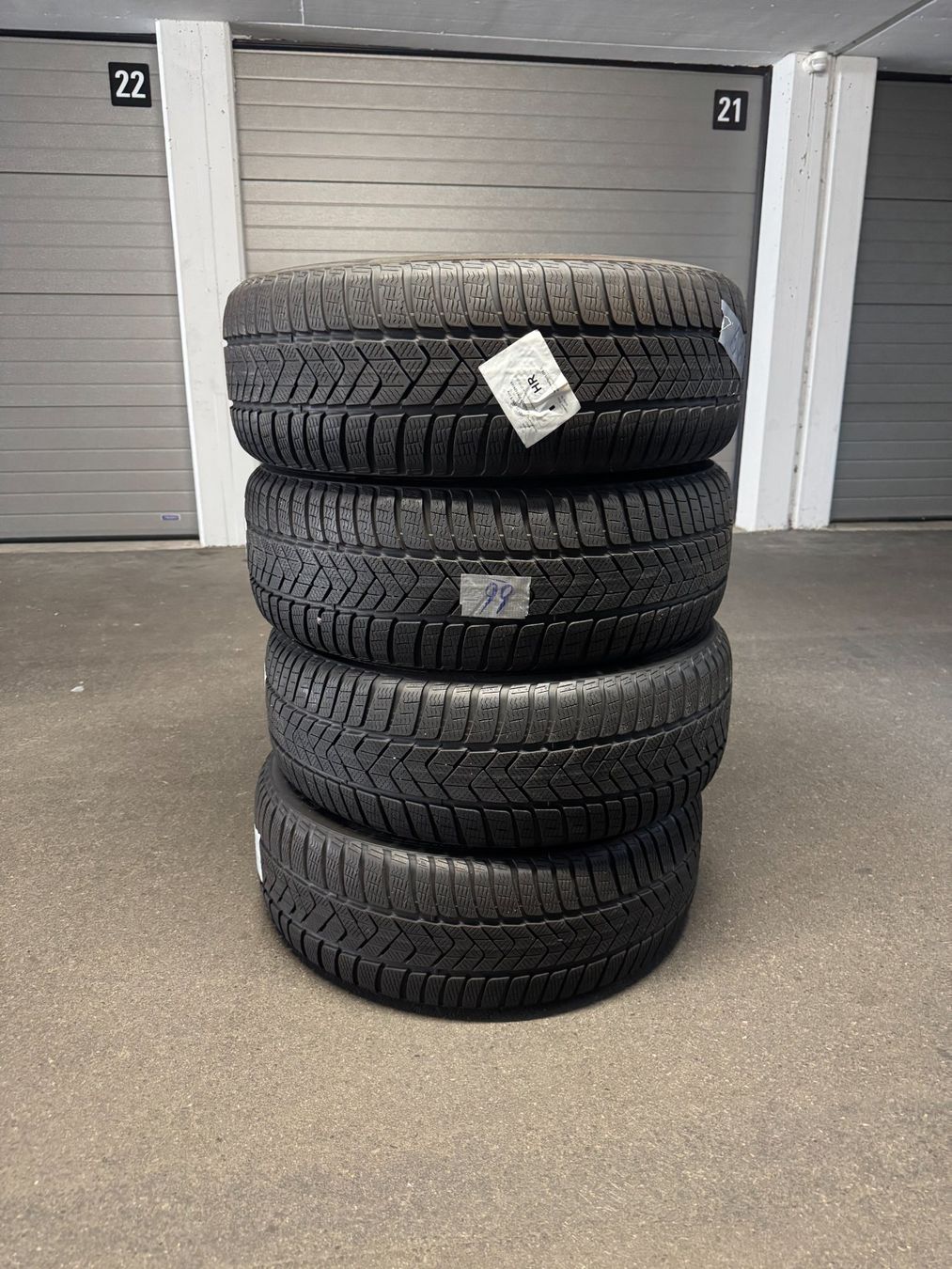 Pirelli Pneus & Roues: Winterpneu – D'occasion à Frauenfeld par inf_gll2 1