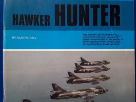 Warpaint Series No. 8 __ Hawker Hunter _ Alan W. Hall