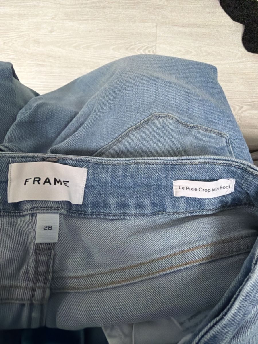 Jeans: Frame Crop Mini Boot Jeans – Usato da Wiesendangen venduto da Jafani 3
