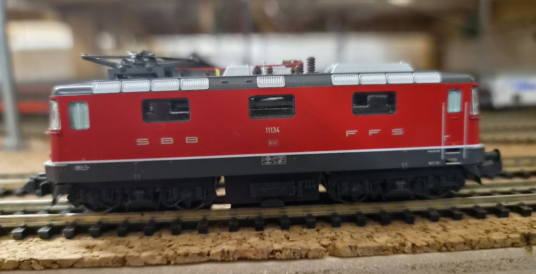 Hobbytrain Modellini di ferrovie: Hobbytrain Re4/4 ll rot – Usato da Romanshorn venduto da tosadani 2