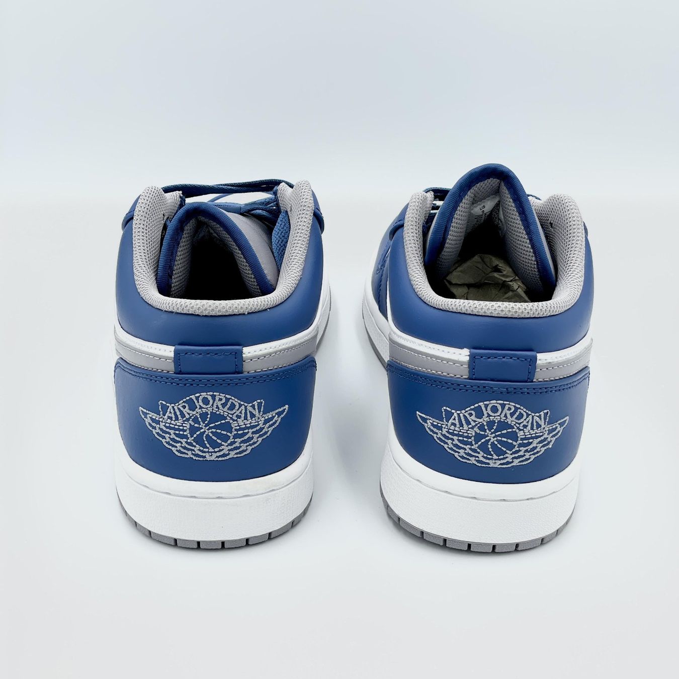 Jordan Herrenschuhe: Nike Air Jordan 1 Low True Blue Grey EU 36.5 – Neu und originalverpackt aus Erlinsbach von sasneakers 4