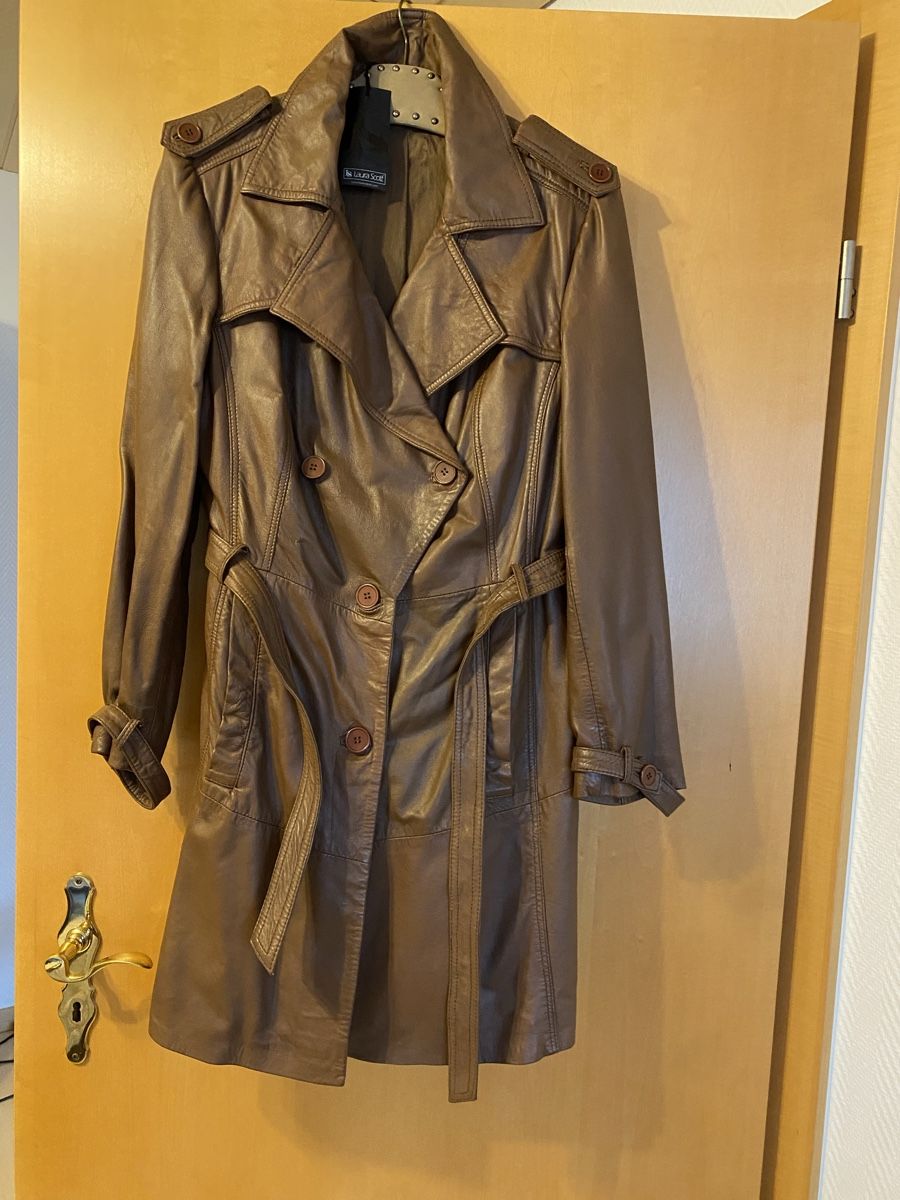 Cappotti: Ledermantel Damen Gr. 40 braun – Usato da Buchrain venduto da Sisi83