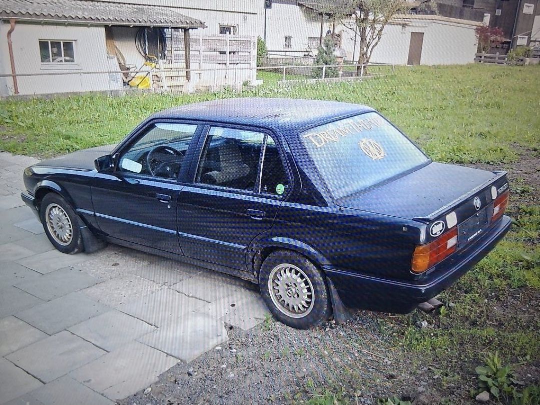 BMW Tutti pezzi di ricambio auto: BMW E30 Dach ohne Schiebedach! – Usato da Einsiedeln venduto da volldure