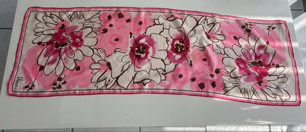 Foulard & Sciarpe: Silk scarf pink floral pattern Uma Japan good condition – Nuovo (secondo la descrizione) da Saland venduto da ele_vc96