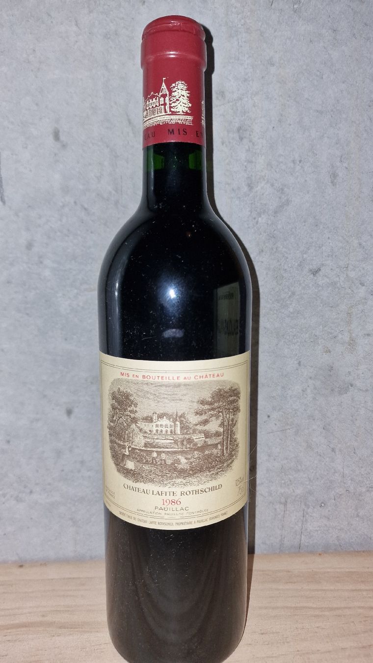 Lafite Rothschild Vino: Château Lafite Rothschild 1986 75cl – Nuovo (secondo la descrizione) da Chur venduto da Mckaktus 1