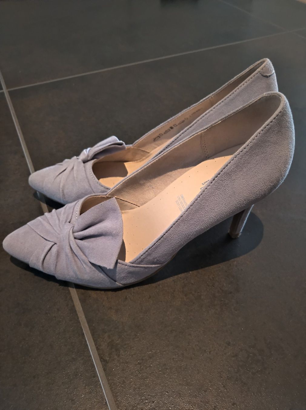 Chaussures femmes: Pumps – D'occasion à Salenstein par Silly...0 2