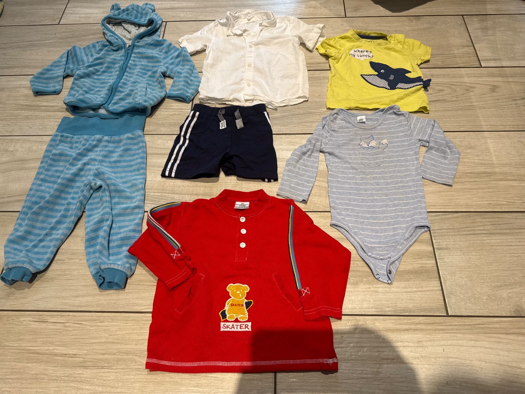 Kleiderpakete & -sets: Jungen Übergangs/Sommer Set Gr 80, 7 teilig – Gebraucht aus Gelterkinden von Familienferien