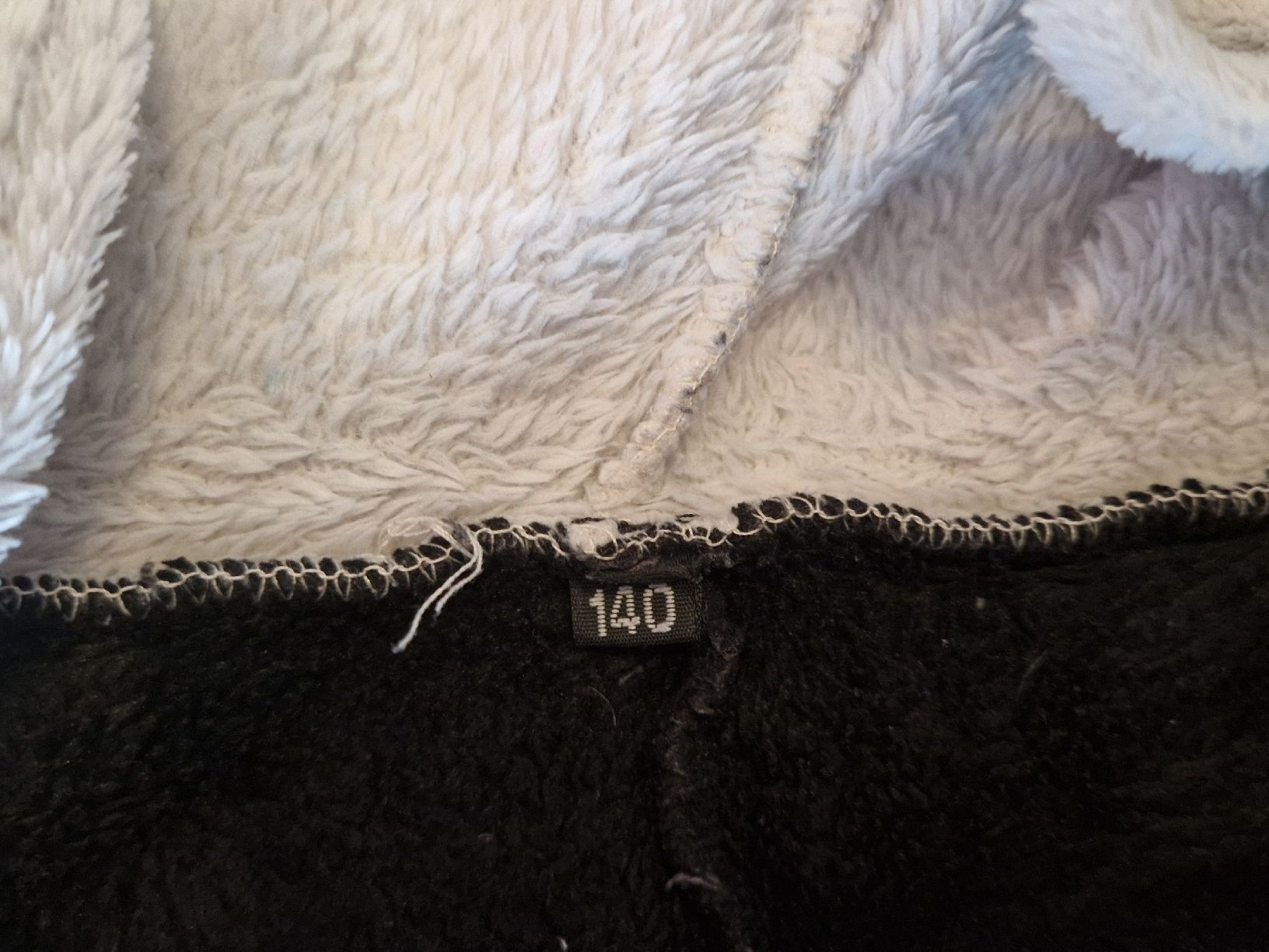 Completi: Combinaison pyjama panda taille 140 – Usato da Delémont venduto da bouboute01 3