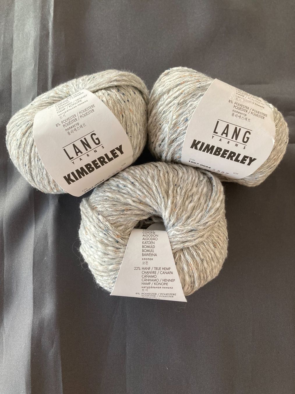 Lana: ***   Sommerwolle   ***   Baumwolle / Hanf  *** – Nuovo e nell'imballaggio originale da Niederuzwil venduto da LaBambola