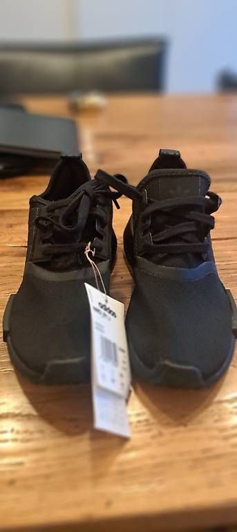 Chaussures hommes: Adidas NMD R1 Junior Grösse 35.5 – D'occasion à Brunnen par Rodge 4