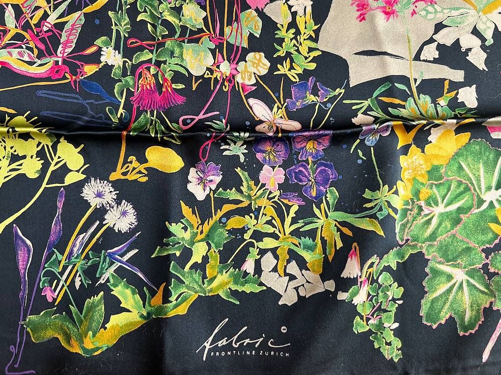 Fabric Frontline Foulard & Sciarpe: fabric frontline Seidentuch, Hermann Stocki – Nuovo (secondo la descrizione) da Zürich venduto da ciaostuffy