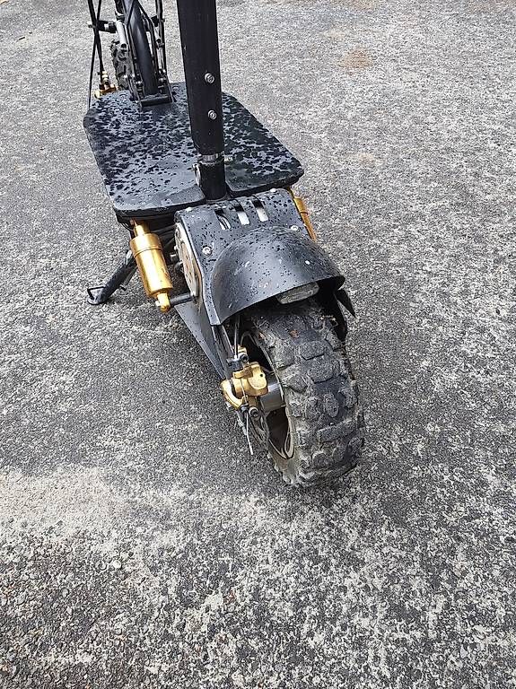 Kickboard: Trottinette électrique 2kW avec grosse batterie Lithium – Usato da Le Mont sur Lausanne venduto da jfrcsw 3