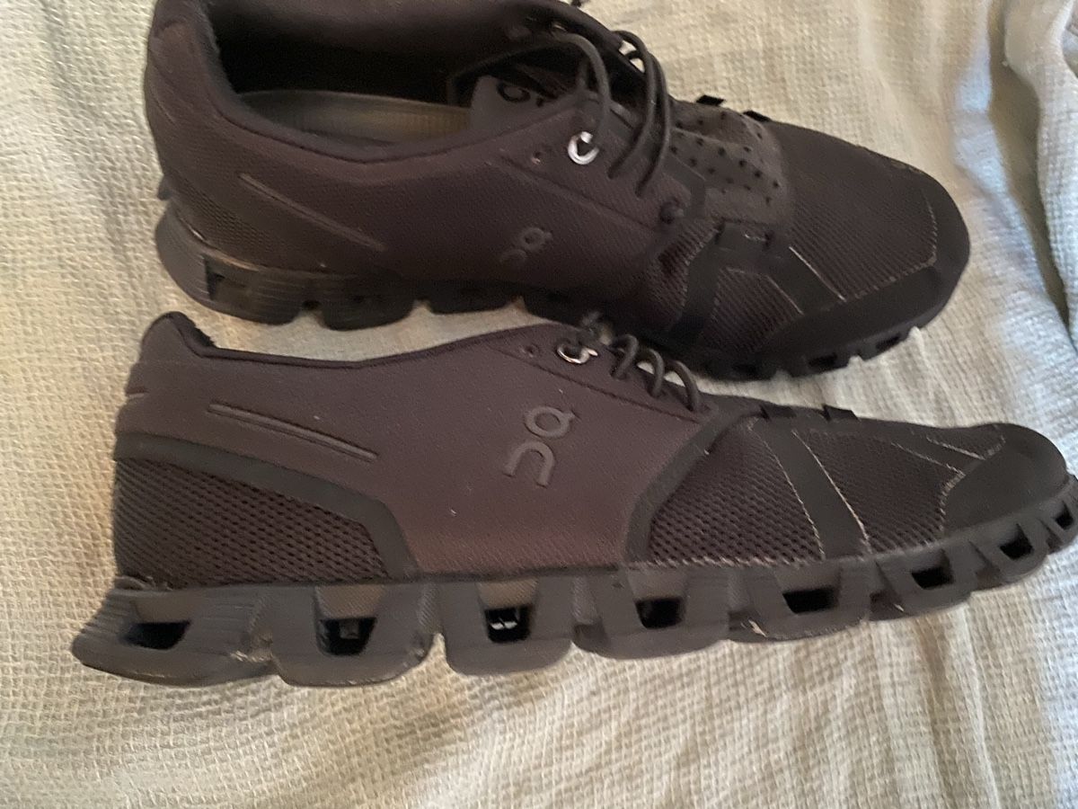 On Chaussures hommes: Baskets noires On Cloud 41  – D'occasion à Geneve par Monthoux13