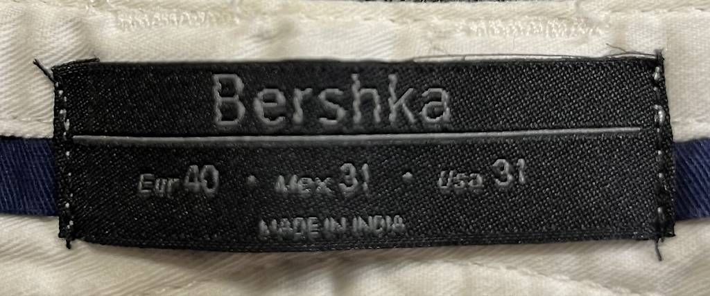 Bershka Pantaloni: Bershka kurze Hose weiss – Usato da Wallisellen venduto da dpn_zlh9 1