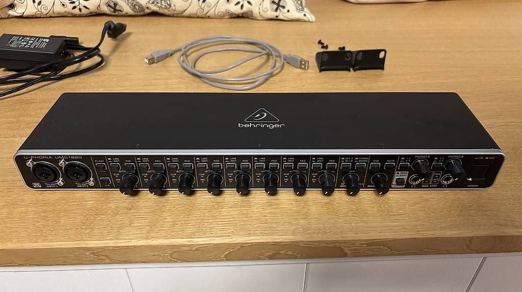 Equipement studio: Audio-Interface Behringer UMC1820 – D'occasion à Niederbipp par Bonzo_10
