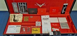 Fender USA Custom Shop Case Koffer Schwarz/Rot NEU
